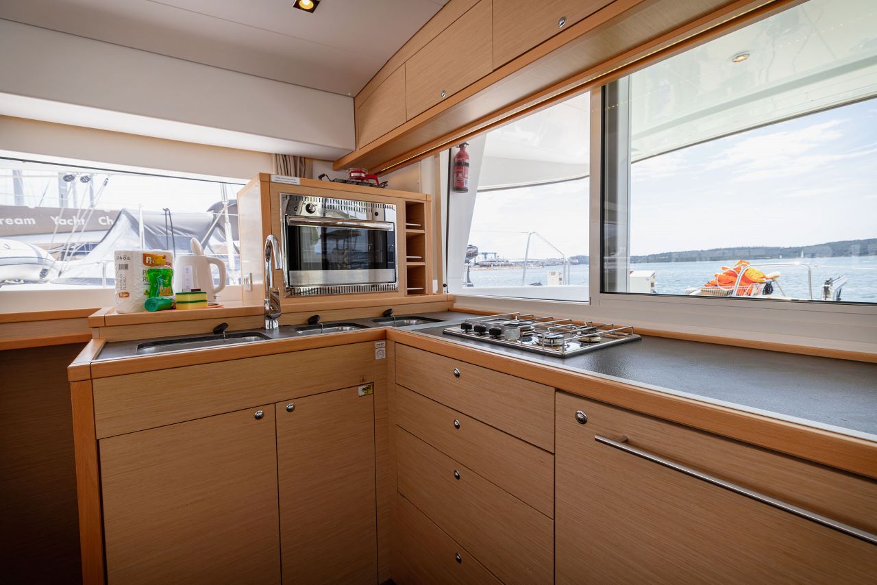 Photo #8 - Lagoon 400 S2 (Giselle) en Trogir - 22946