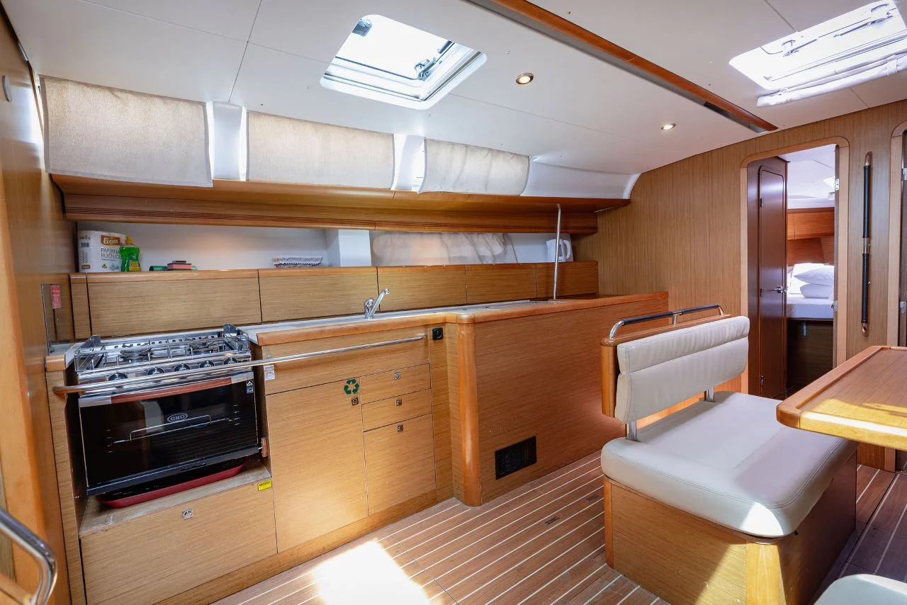 Sun Odyssey 49i (Ana B)  - 8