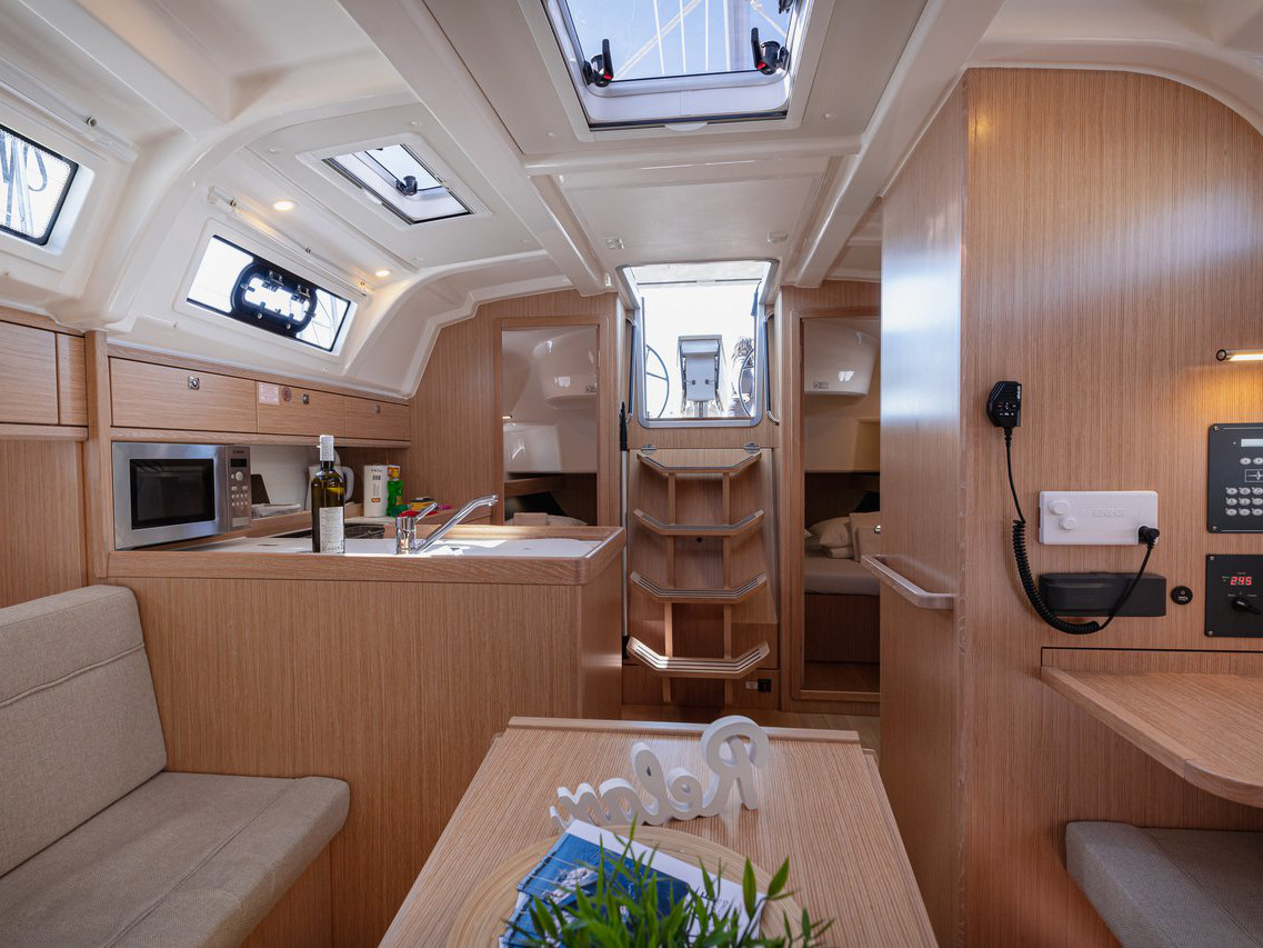 Photo #5 - Bavaria Cruiser 37 (Firenze) in Trogir - 22950