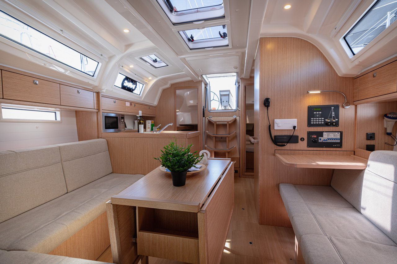 Photo #4 - Bavaria Cruiser 37 (Firenze) in Trogir - 22950
