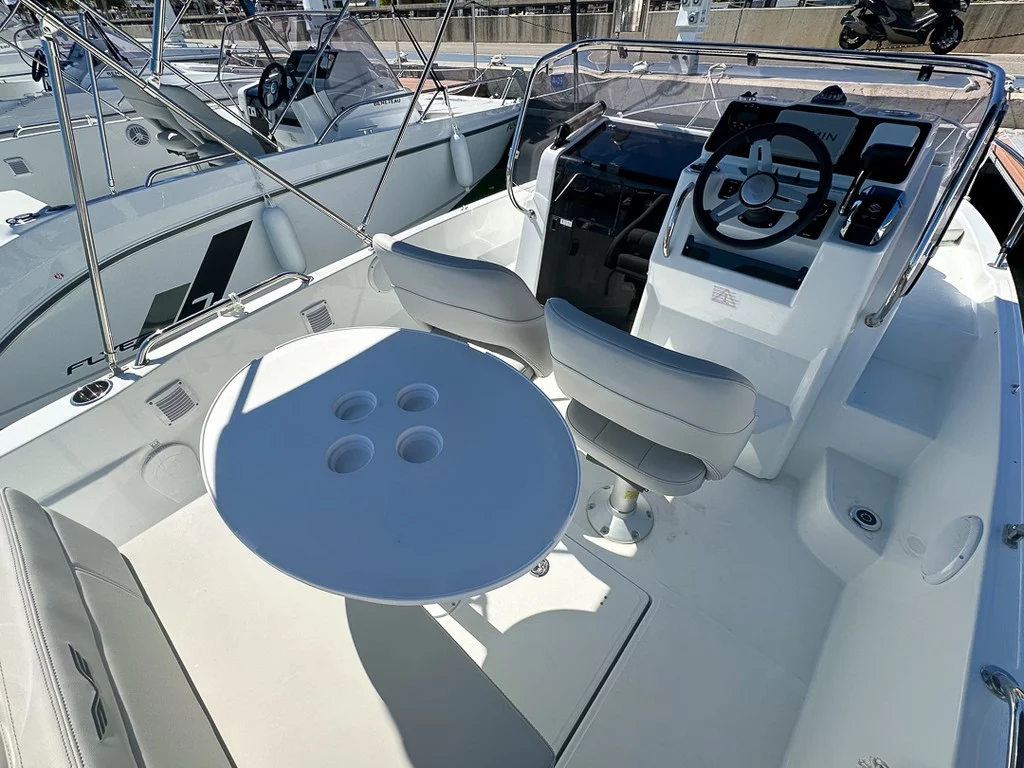 Beneteau Flyer 6 Sundeck (PONENT) Interior image - 1