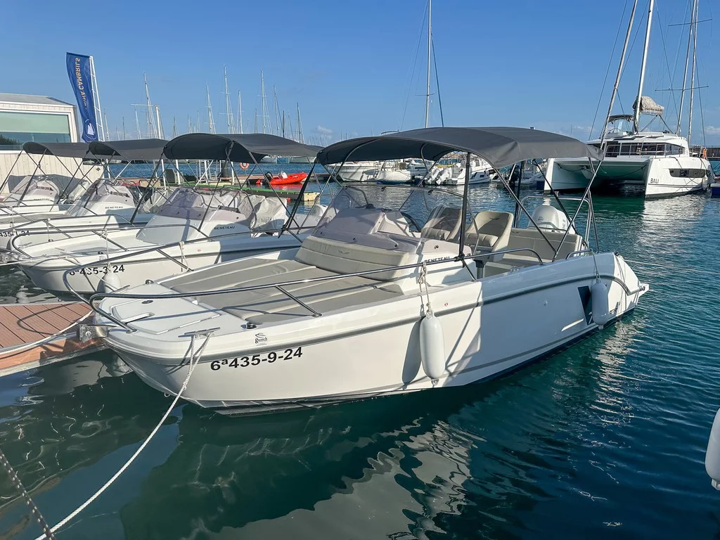 Beneteau Flyer 7 SUNdeck (GARBÍ) Main image - 0