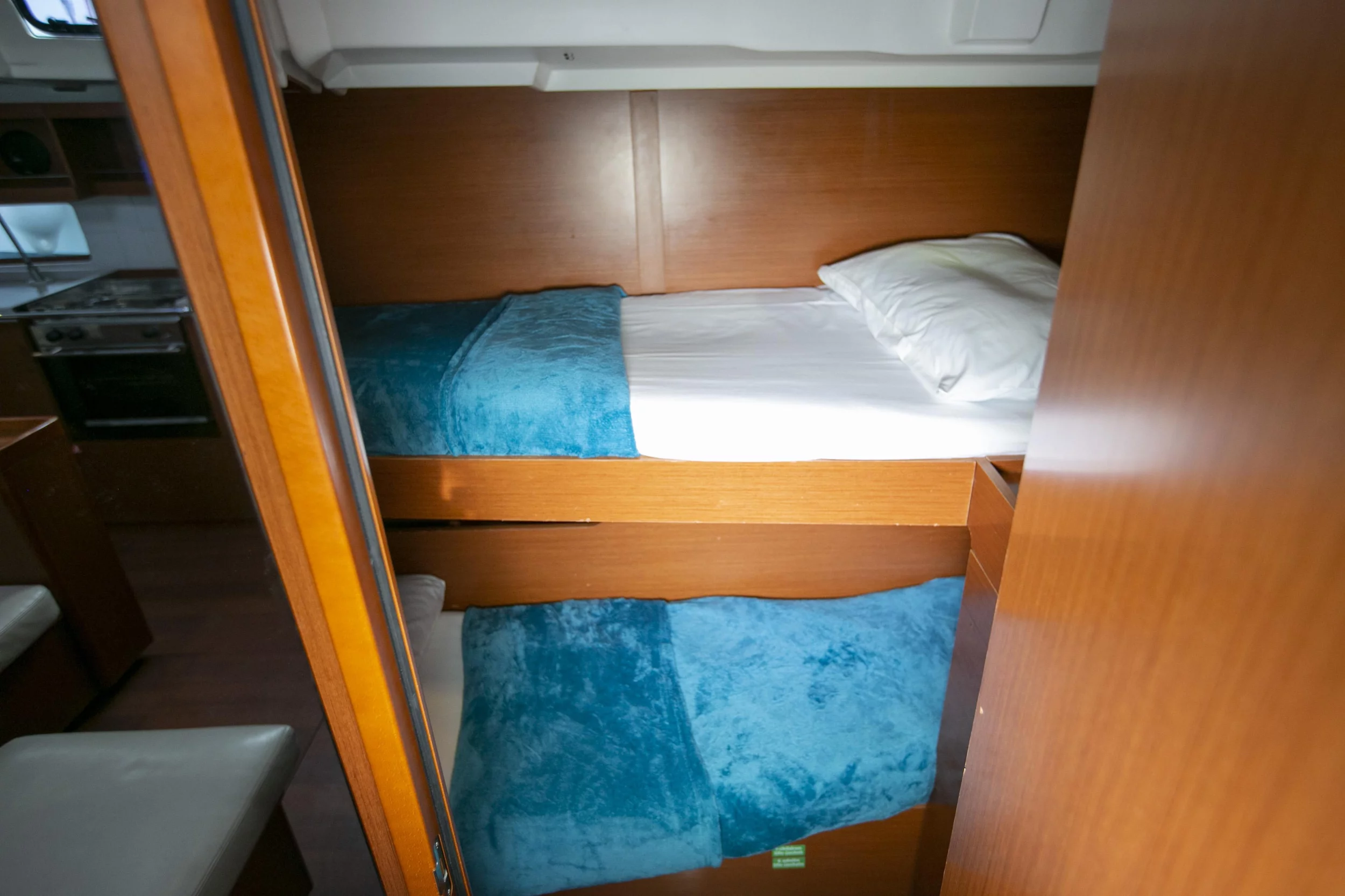 Oceanis 46.1 (Dancing Queen)  - 12