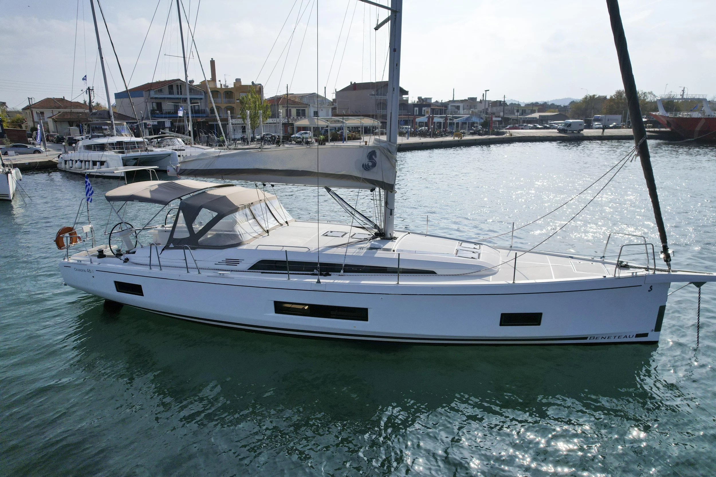 Oceanis 46.1 (Dancing Queen)  - 18