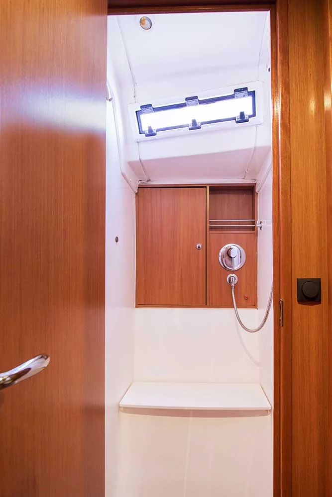 Bavaria 45 Cruiser (Destiny)  - 18