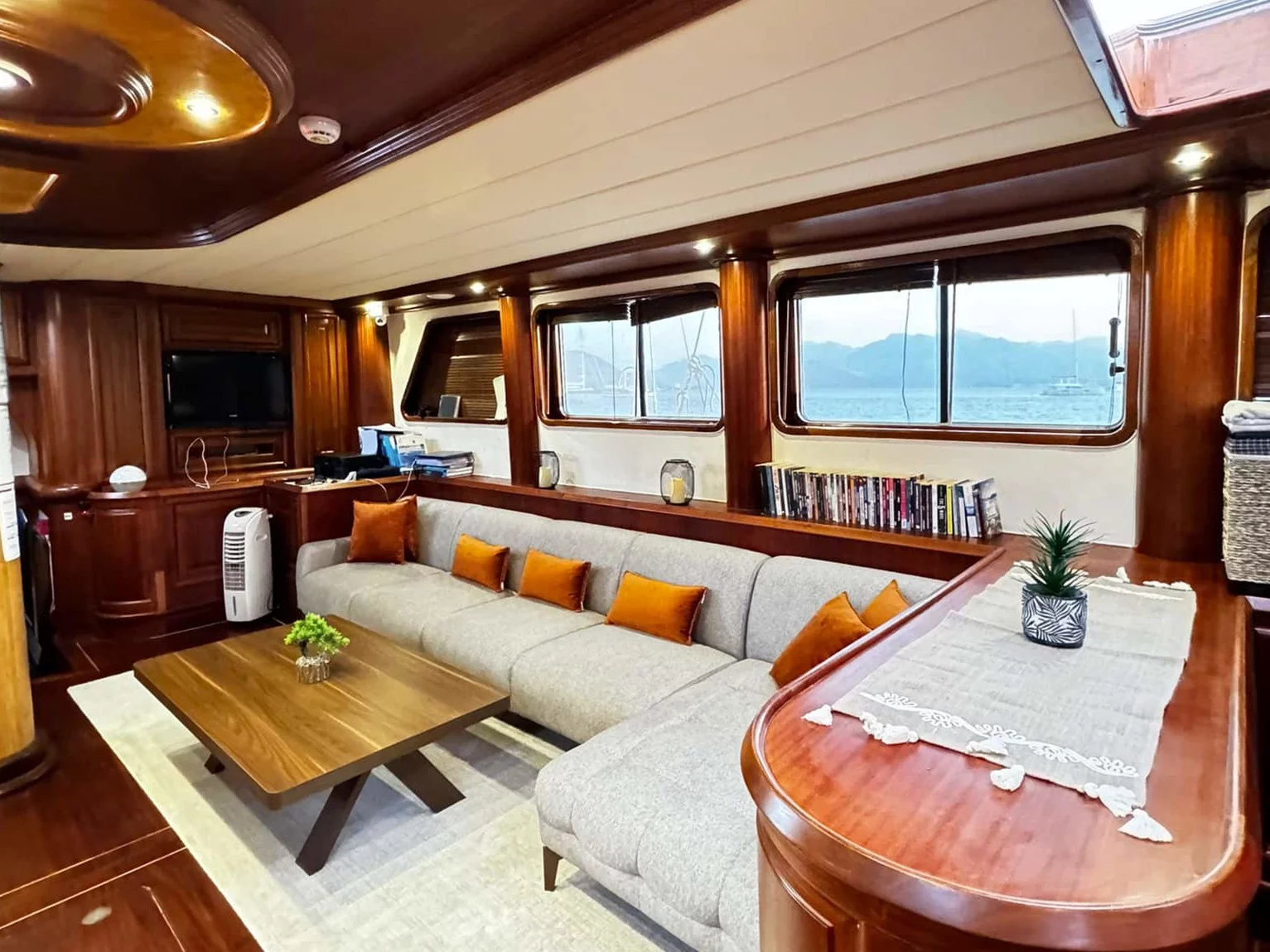 Kaptan Mehmet Bugra (Kaptan Mehmet Bugra) Interior image - 21