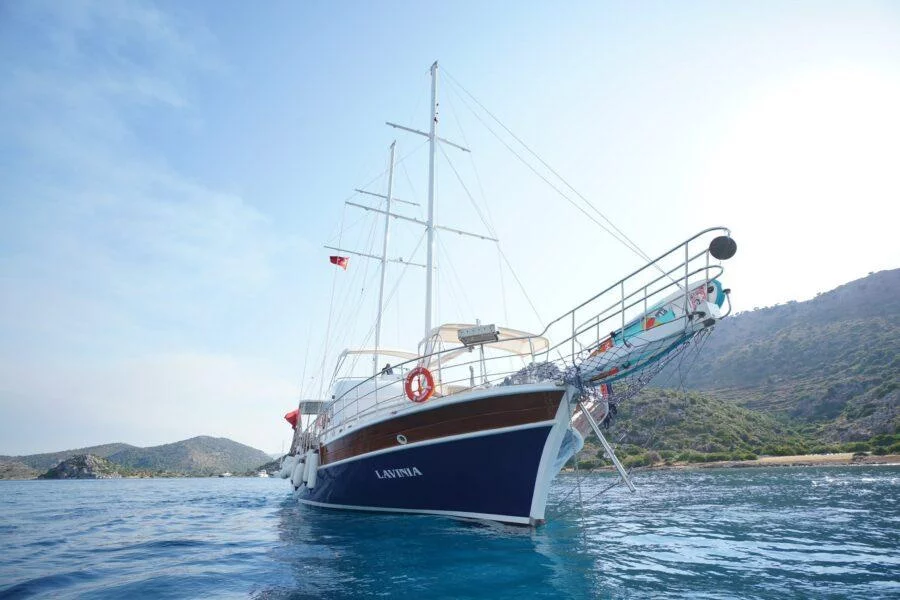 Lavinia (Lavinia)  - 2
