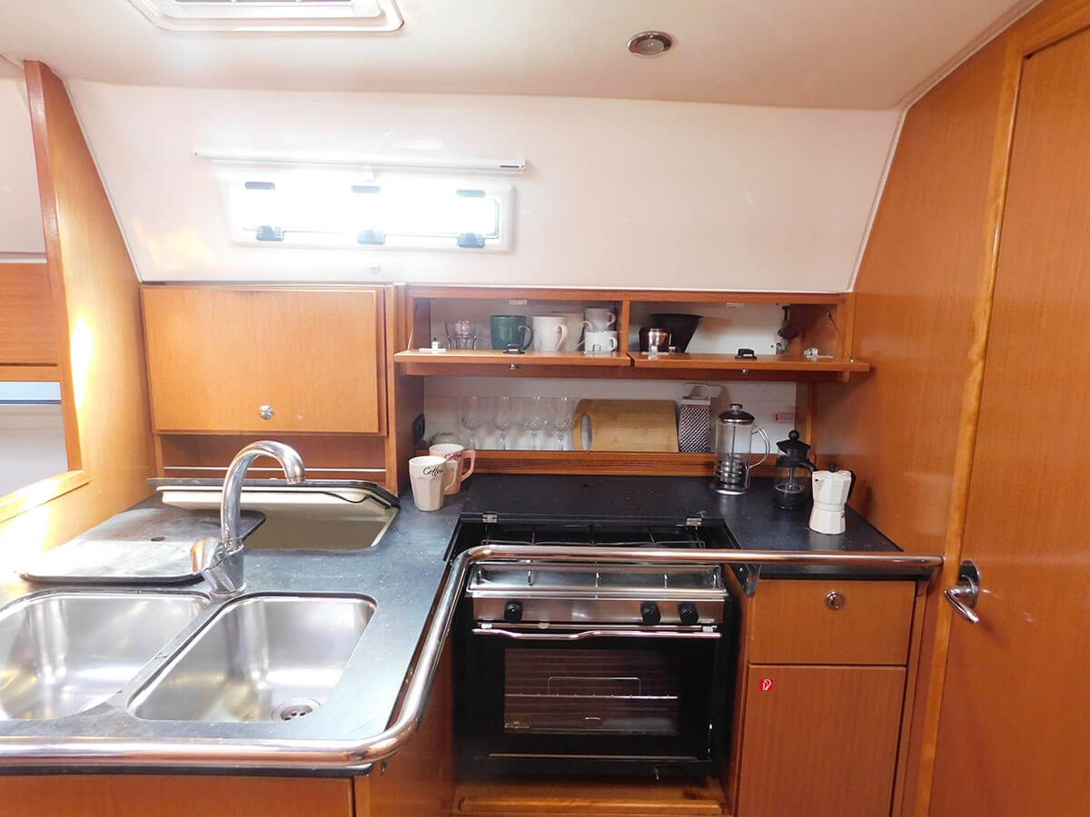 Photo #7 - Bavaria 36 (Ifigenia) in Corfu - 23021