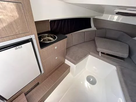 Beneteau Flyer 8 Sundeck (LLEVANT) Interior image - 10