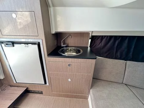 Beneteau Flyer 8 Sundeck (LLEVANT)  - 11