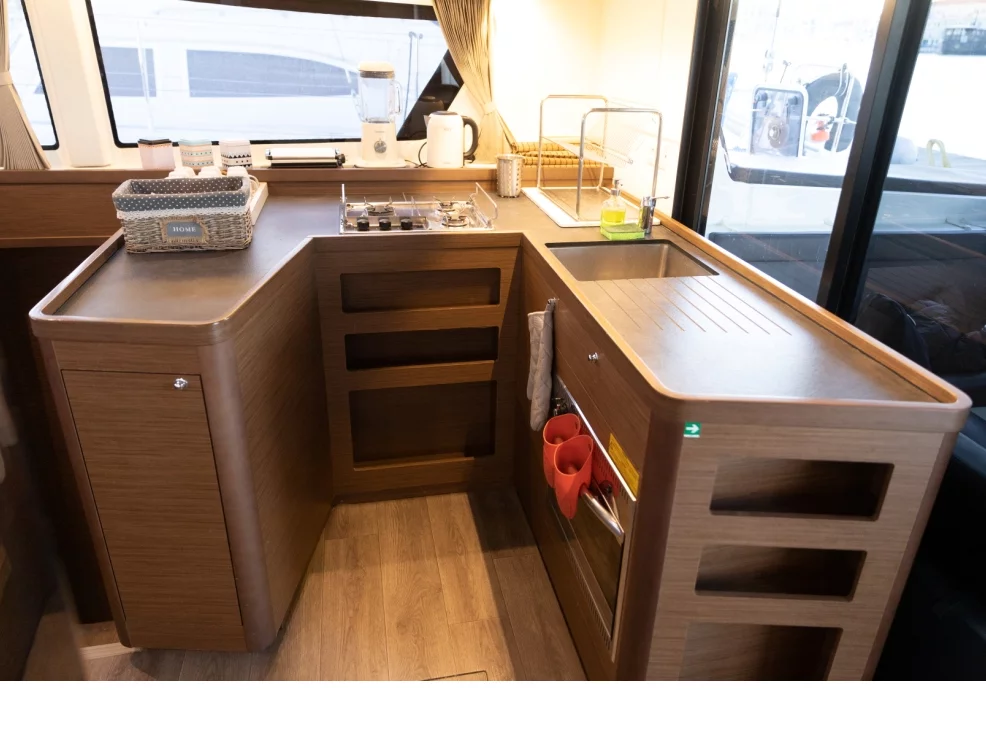 Lagoon 42 (ALIZE) Interior image - 6