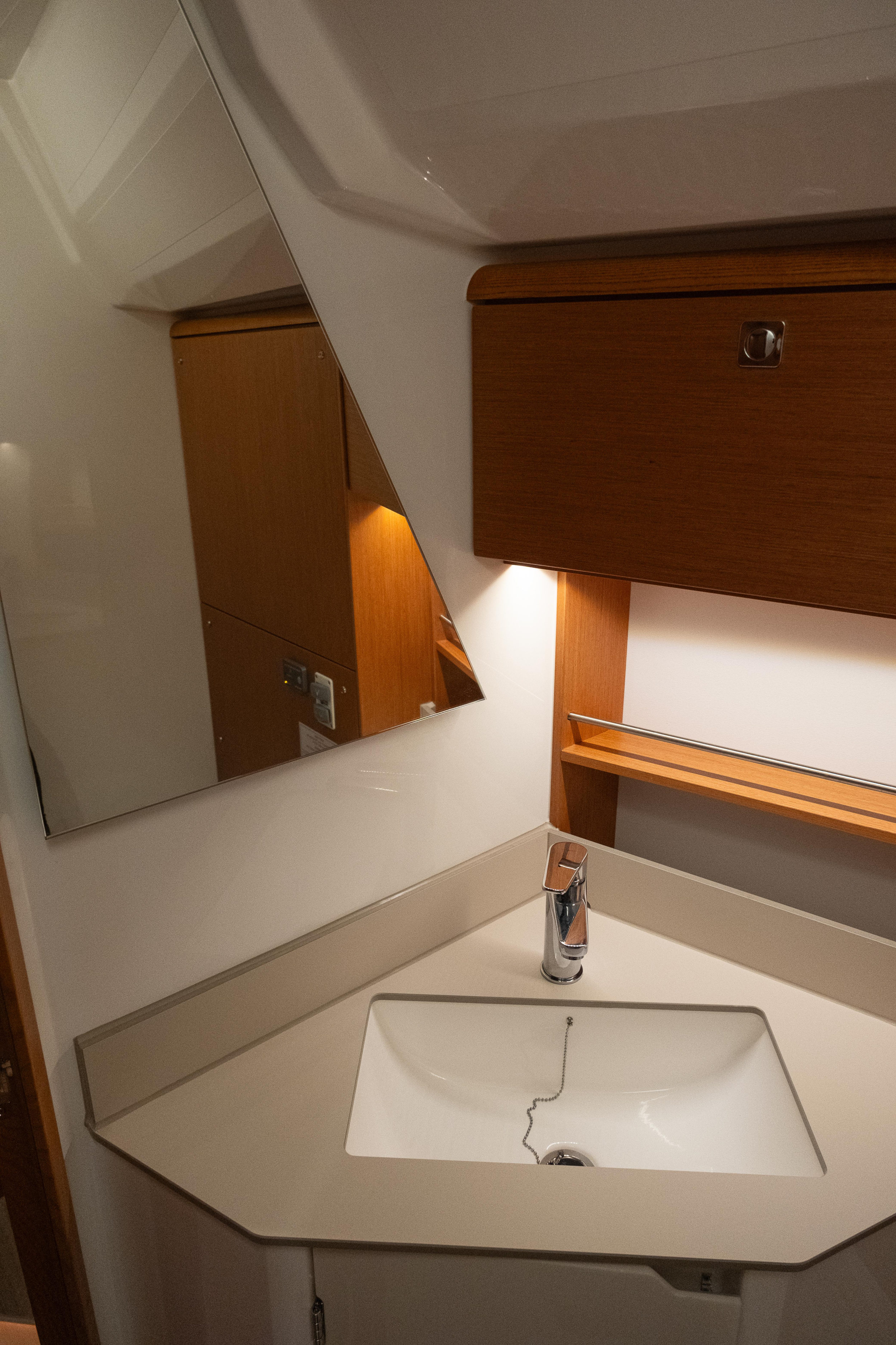 Photo #22 - Bavaria C46 (Iris) in Fethiye - 22104