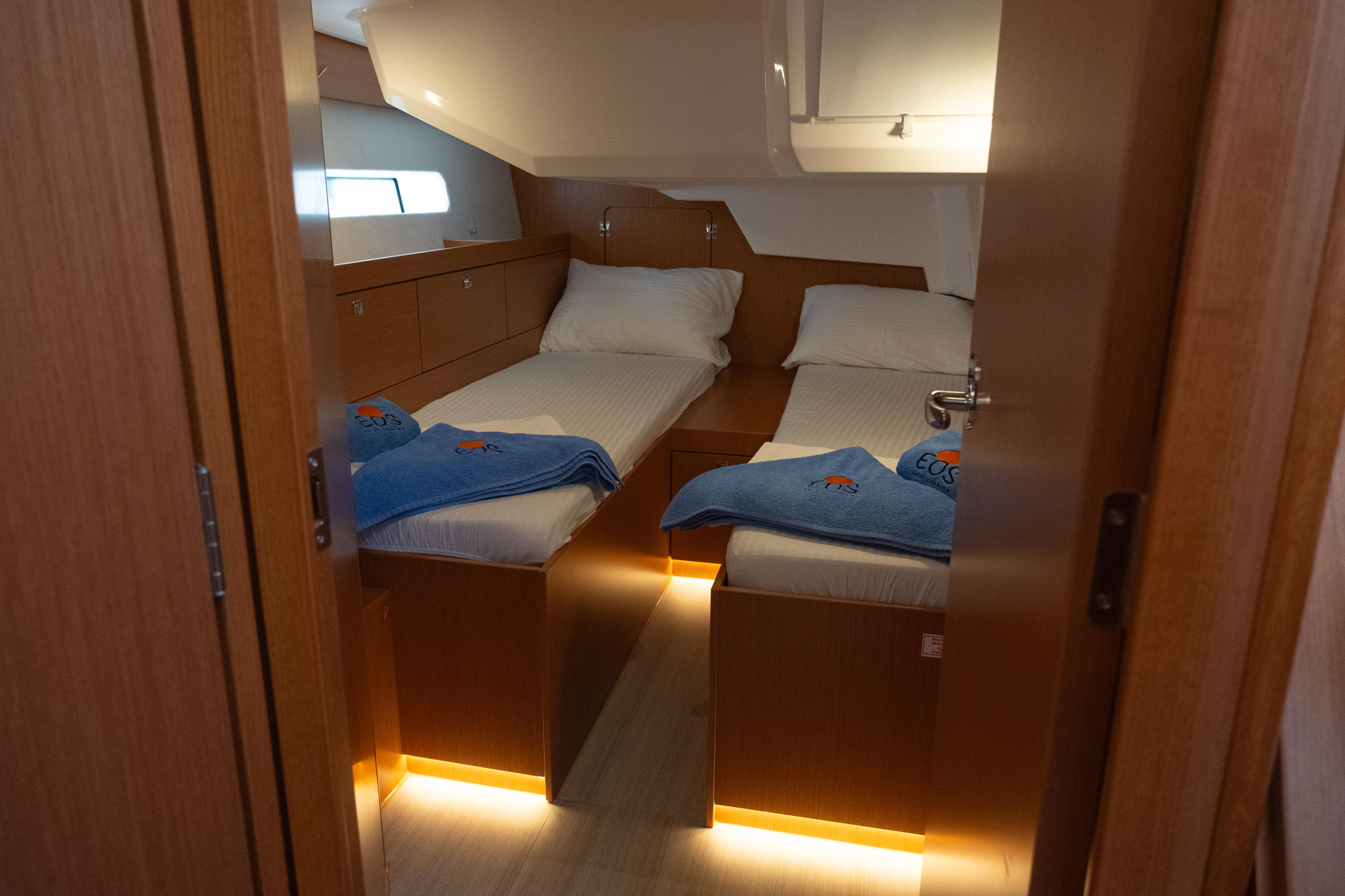 Photo #11 - Bavaria C46 (Iris) in Fethiye - 22104