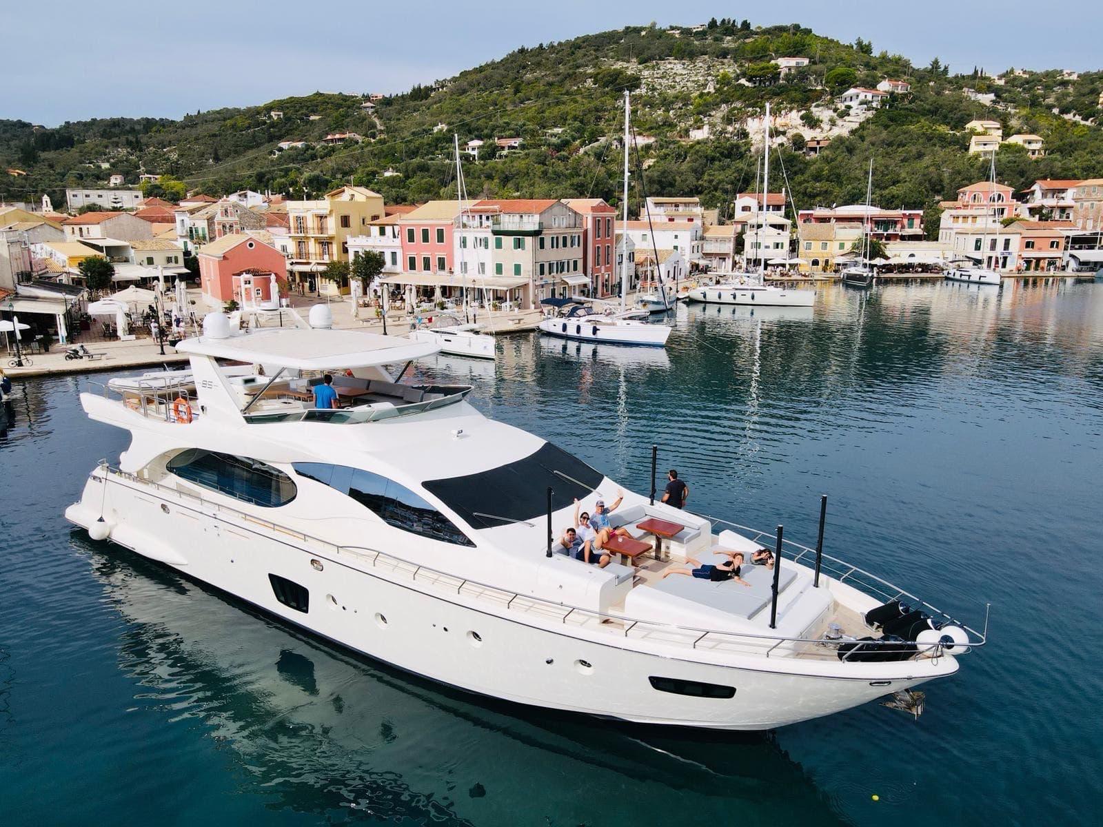 Photo #1 - Azimut 85F (La Fenice) in Corfu - 23039