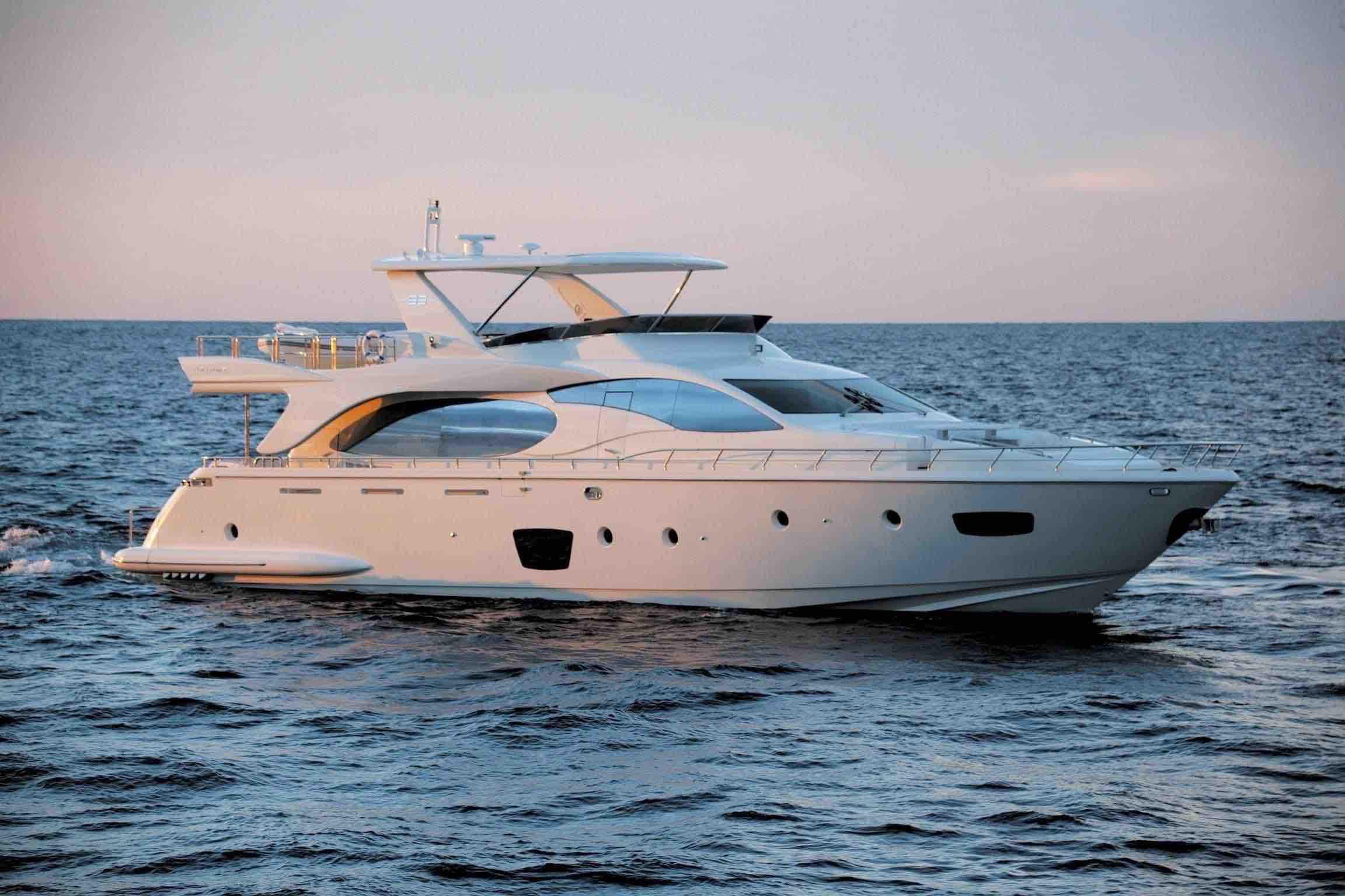 Photo #13 - Azimut 85F (La Fenice) in Corfu - 23039