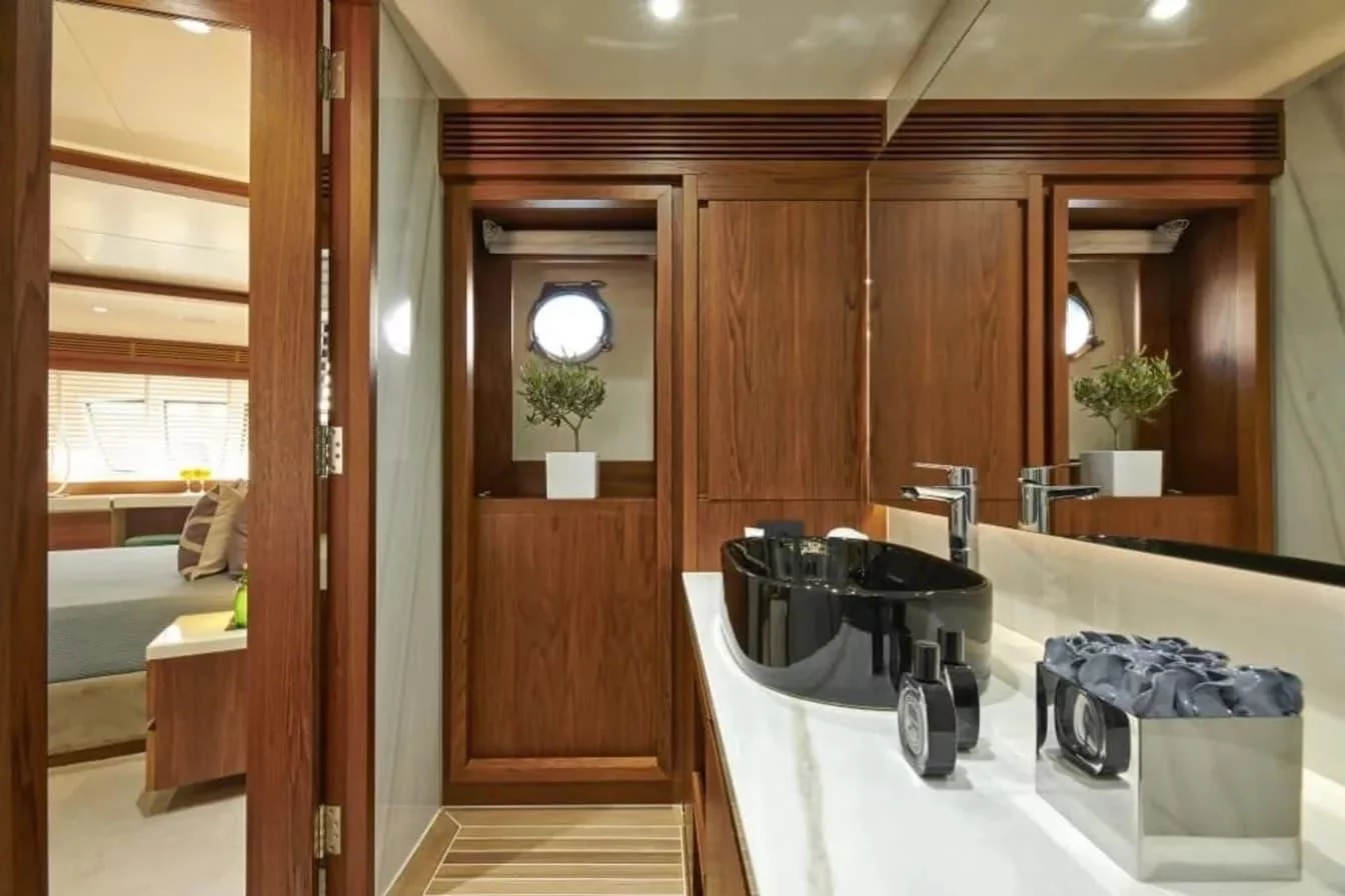 Azimut 85F (La Fenice)  - 14