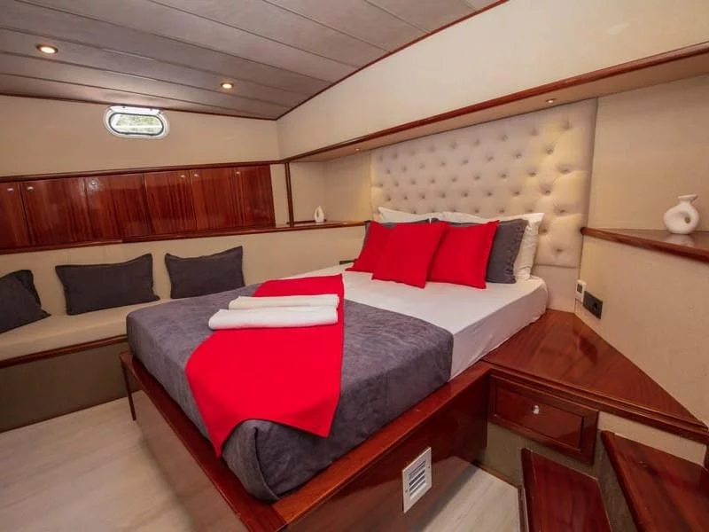 Royal RTT (Royal RTT) Interior image - 15