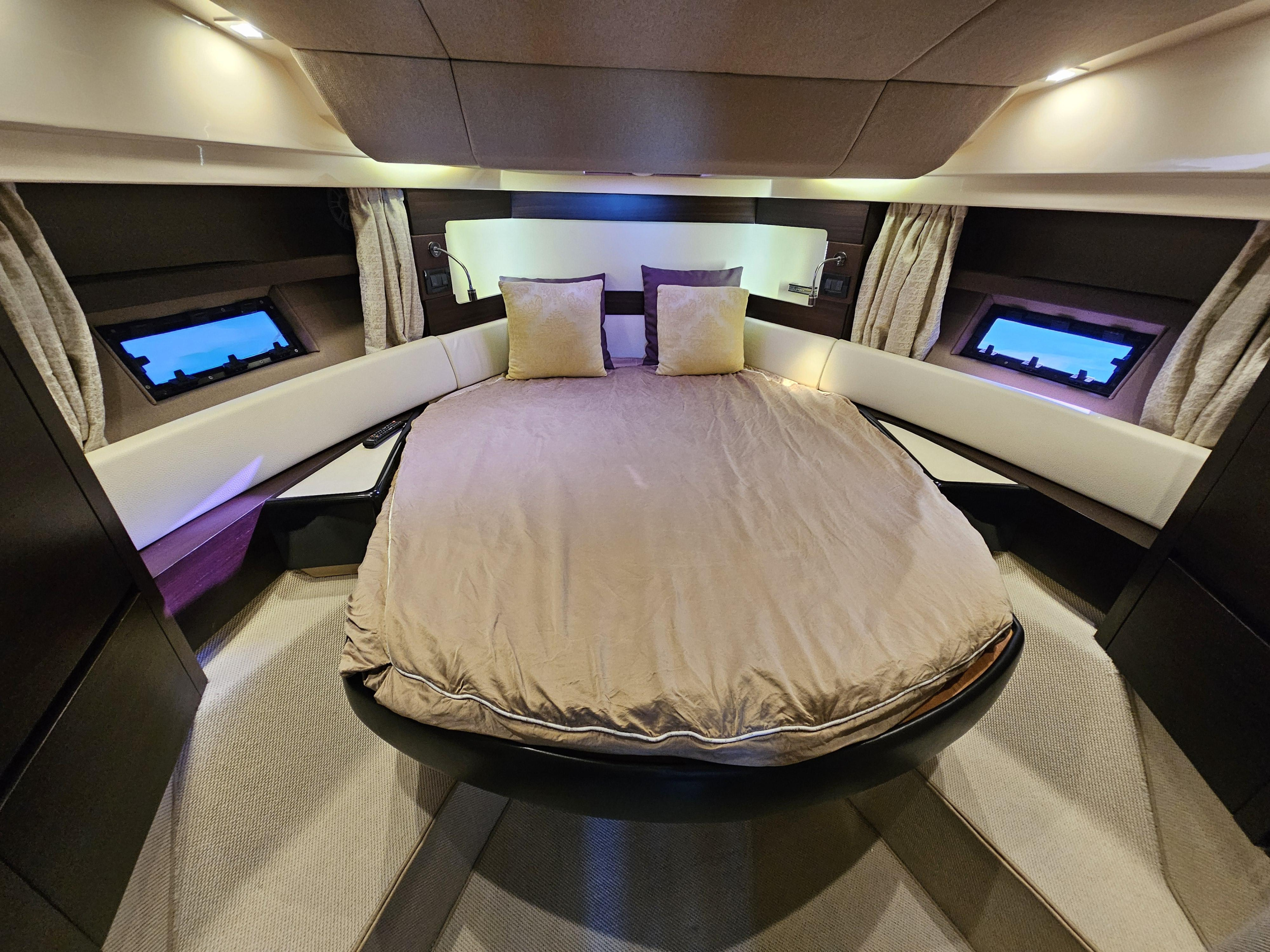 Photo #12 - Azimut 40 S (Eclipse II) in Primosten - 23037