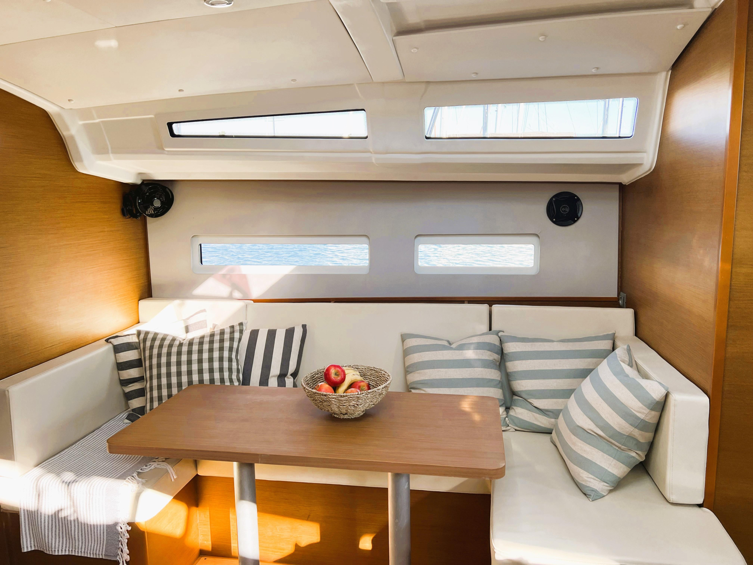 Photo #7 - Sun Odyssey 410 (Little Tony) en Atenas - 20751