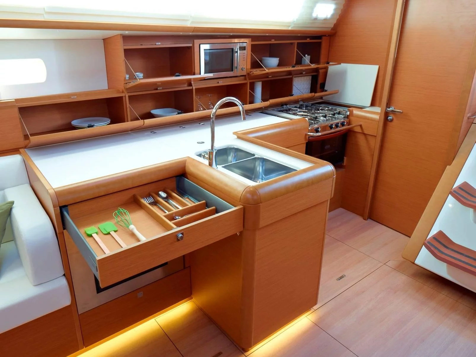 Sun Odyssey 519 (Montecarlo) Interior image - 1