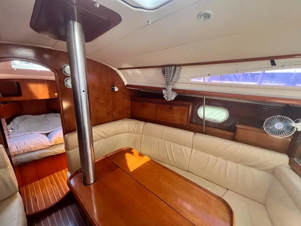 Sun Odyssey 35 (Steropi) Interior image - 2