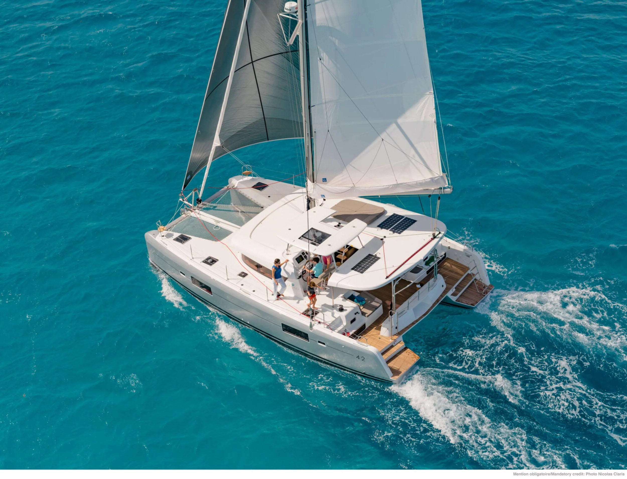 Lagoon 42 (Lizzy II)  - 1