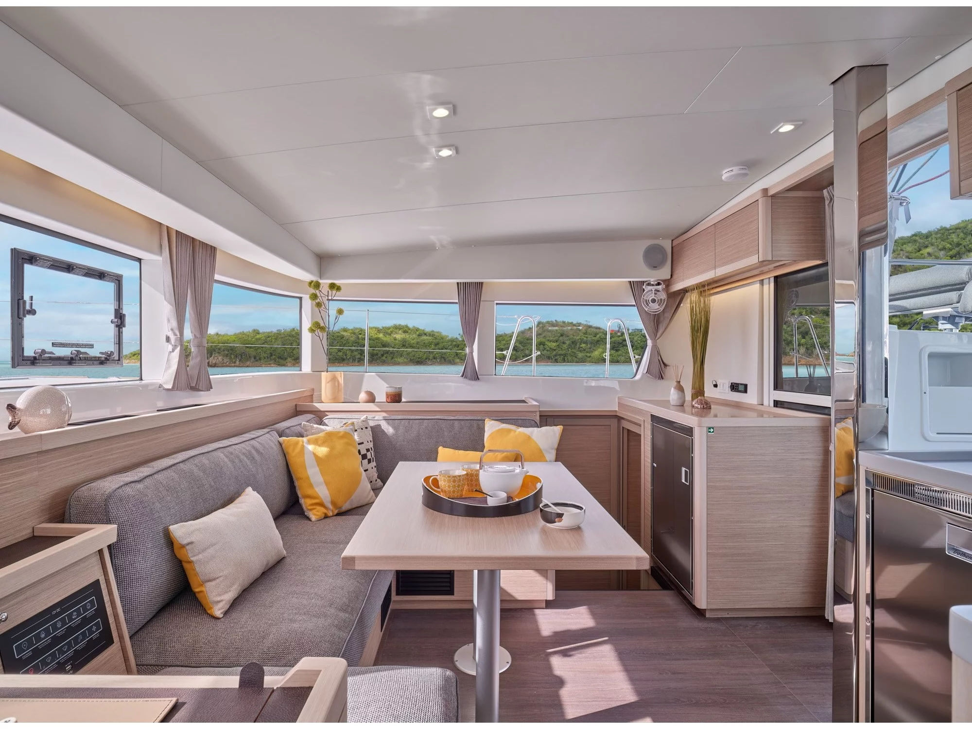 Lagoon 40 (OCEAN KING) Interior image - 1