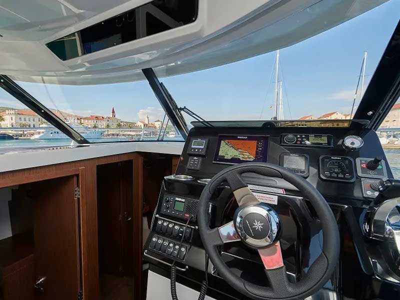 Photo #4 - Merry Fisher 1095 FLY (Merry Fisher 1095 Fly) in Trogir - 23116