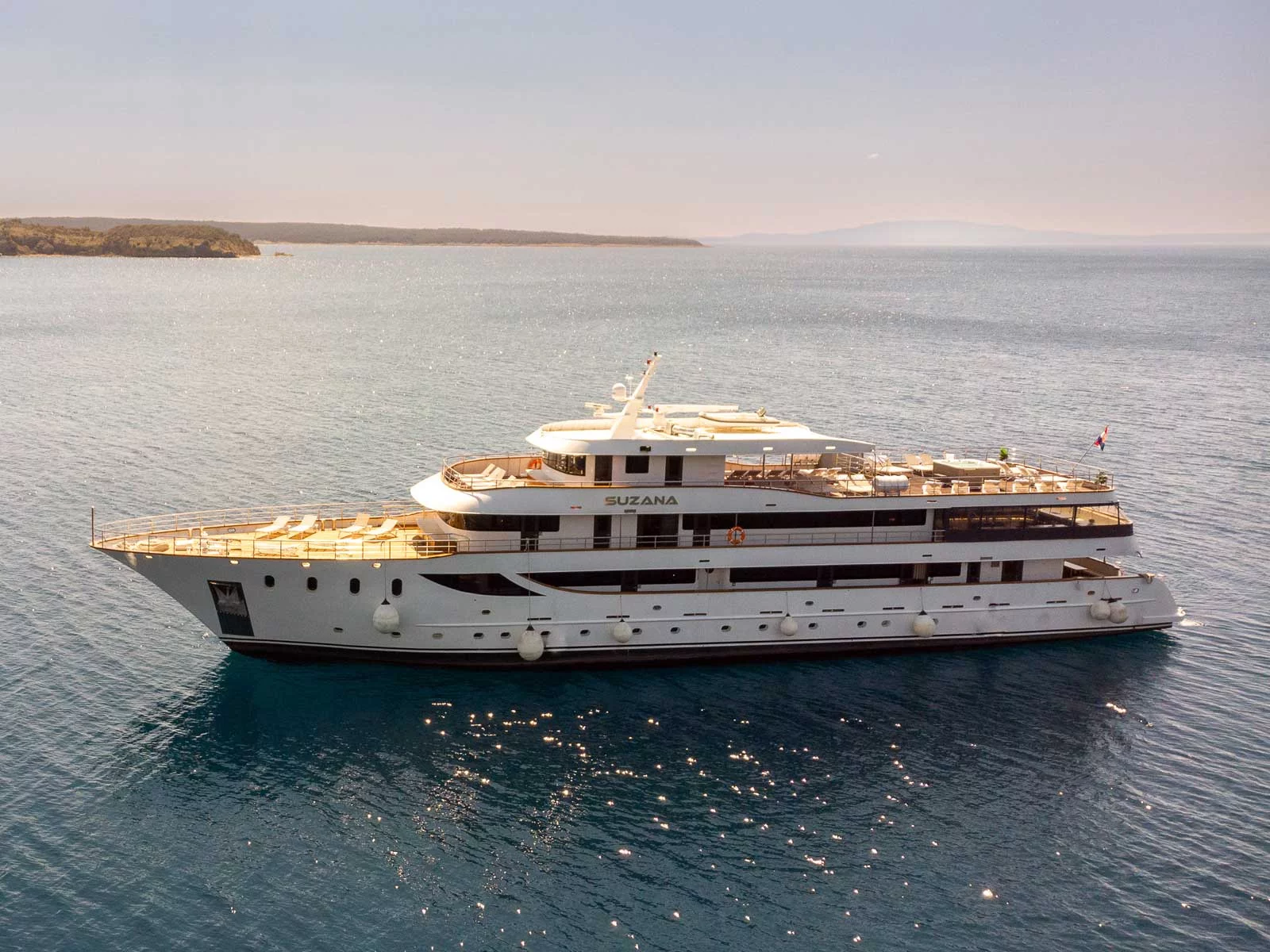 Luxury Motor Yacht (Suzana) Main image - 0