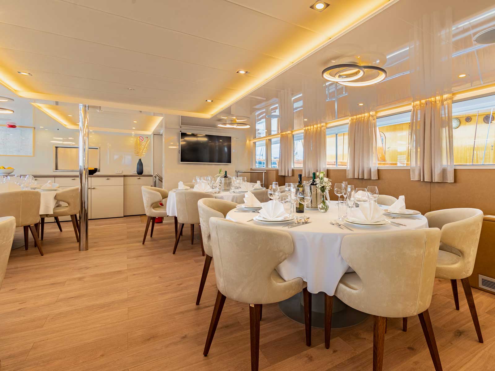 Photo #20 - Luxury Motor Yacht (Suzana) en Split - 18163