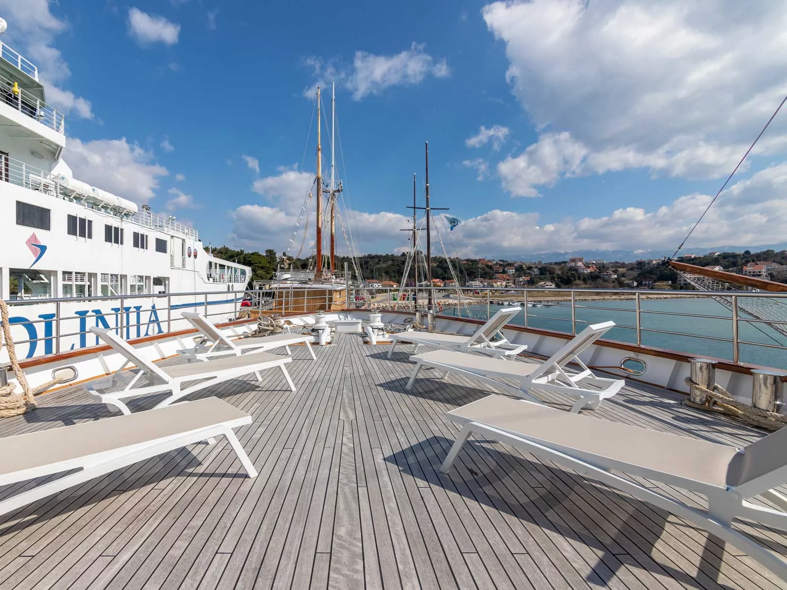Luxury Motor Yacht (Suzana)  - 13