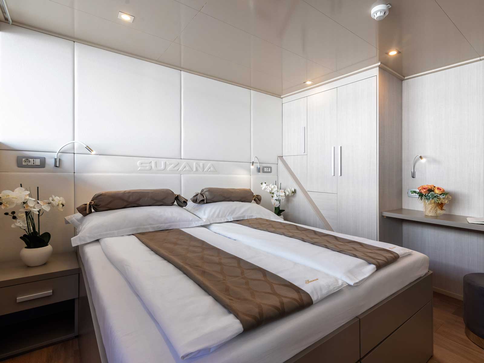 Photo #32 - Luxury Motor Yacht (Suzana) en Split - 18163