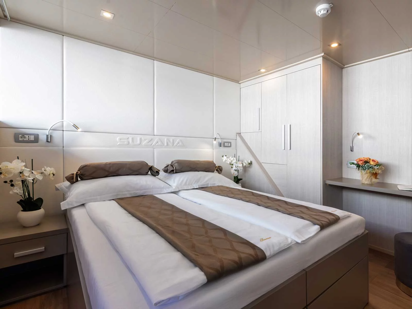 Luxury Motor Yacht (Suzana)  - 31