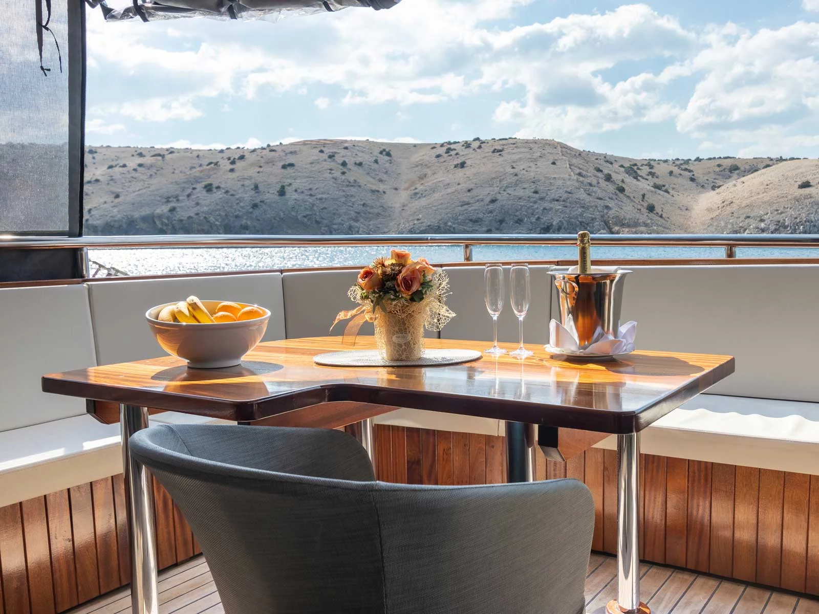 Luxury Motor Yacht (Suzana)  - 55