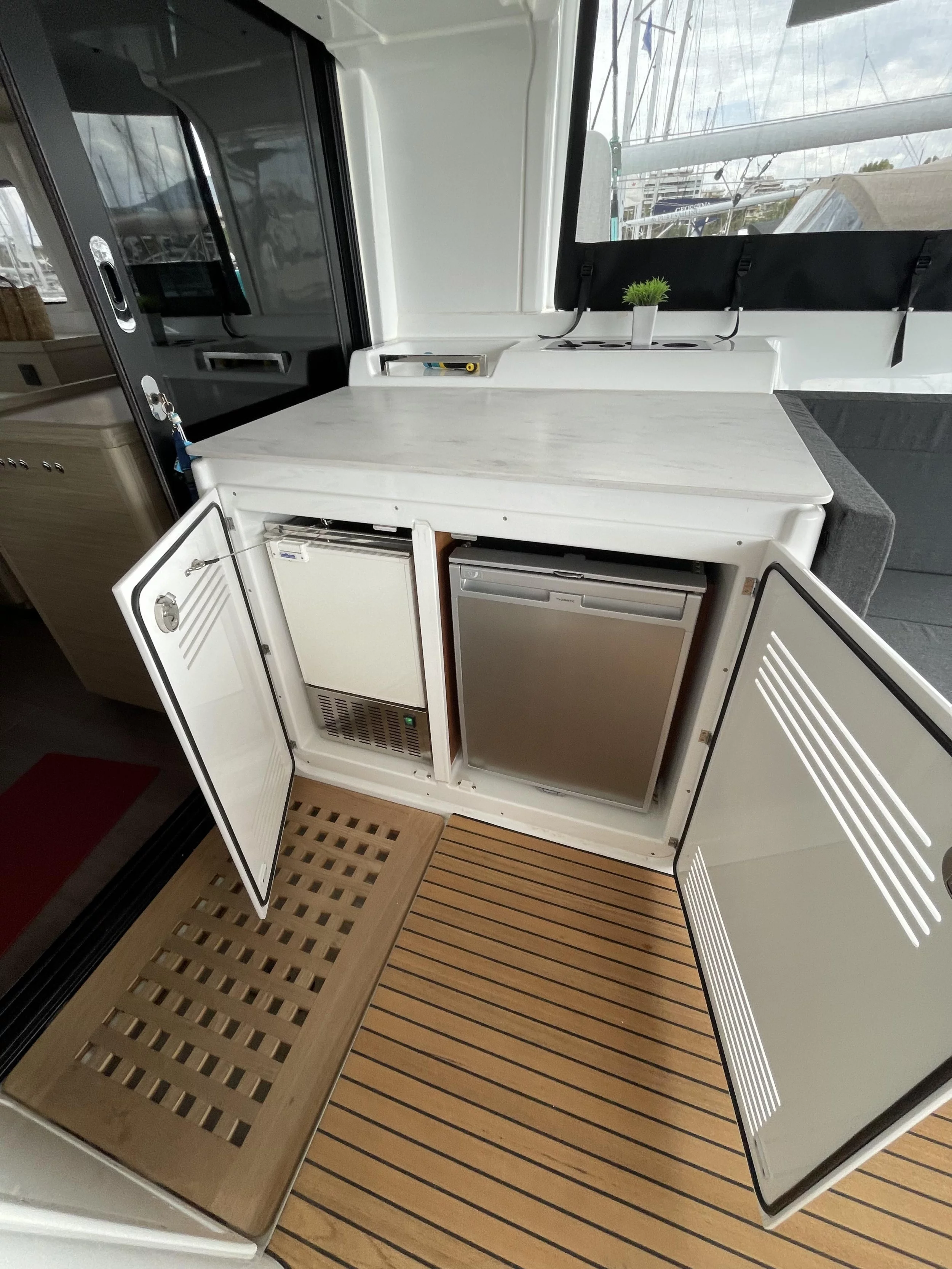 Lagoon 46 (LUXURY Equipped, SKIPPERED only) (AELIA)  - 1