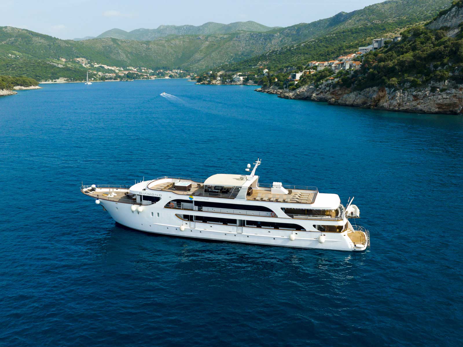 Photo #5 - Luxury Motor Yacht (Diamond) in Split - 18204