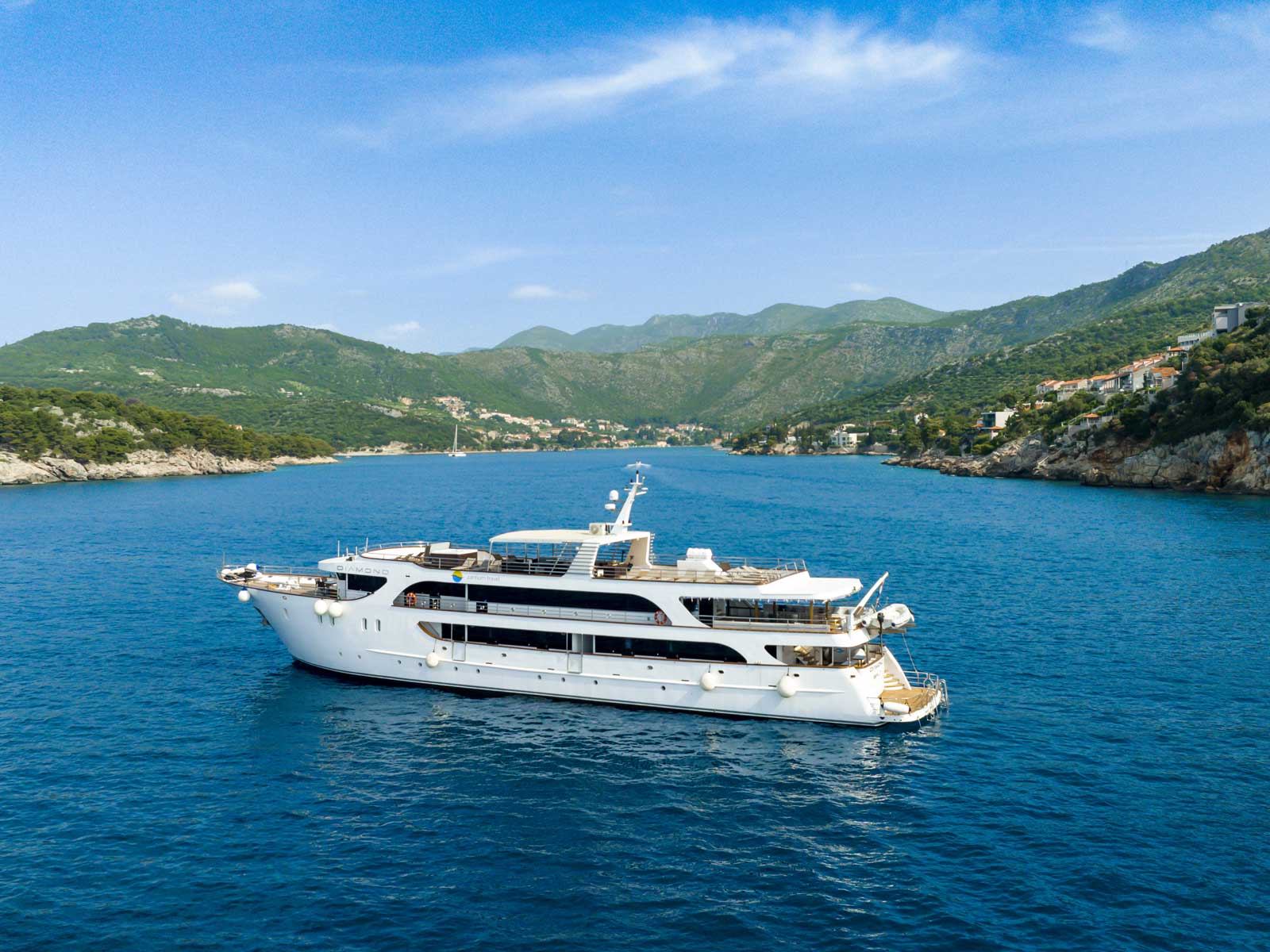 Photo #4 - Luxury Motor Yacht (Diamond) in Split - 18204