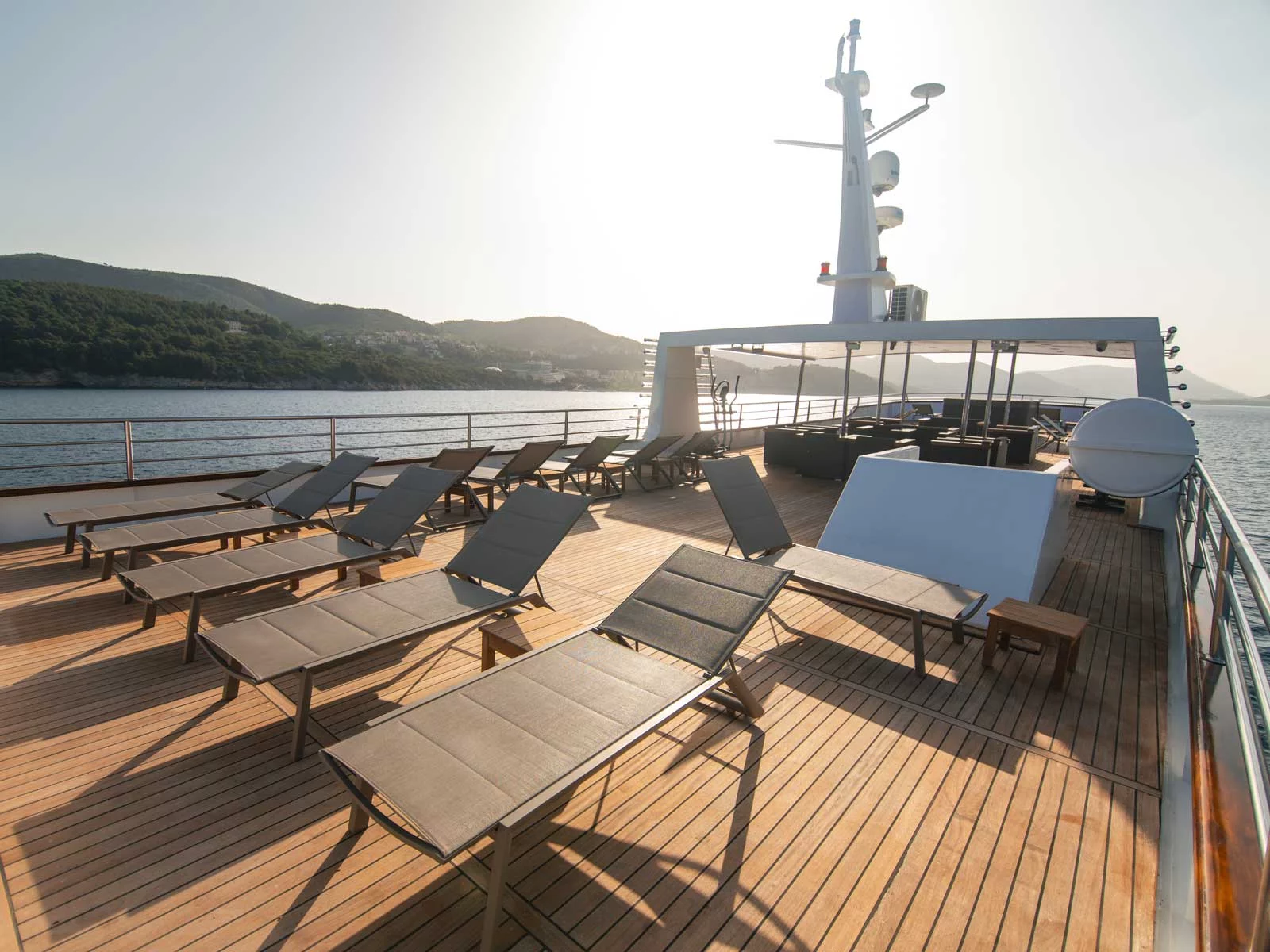 Luxury Motor Yacht (Diamond)  - 43