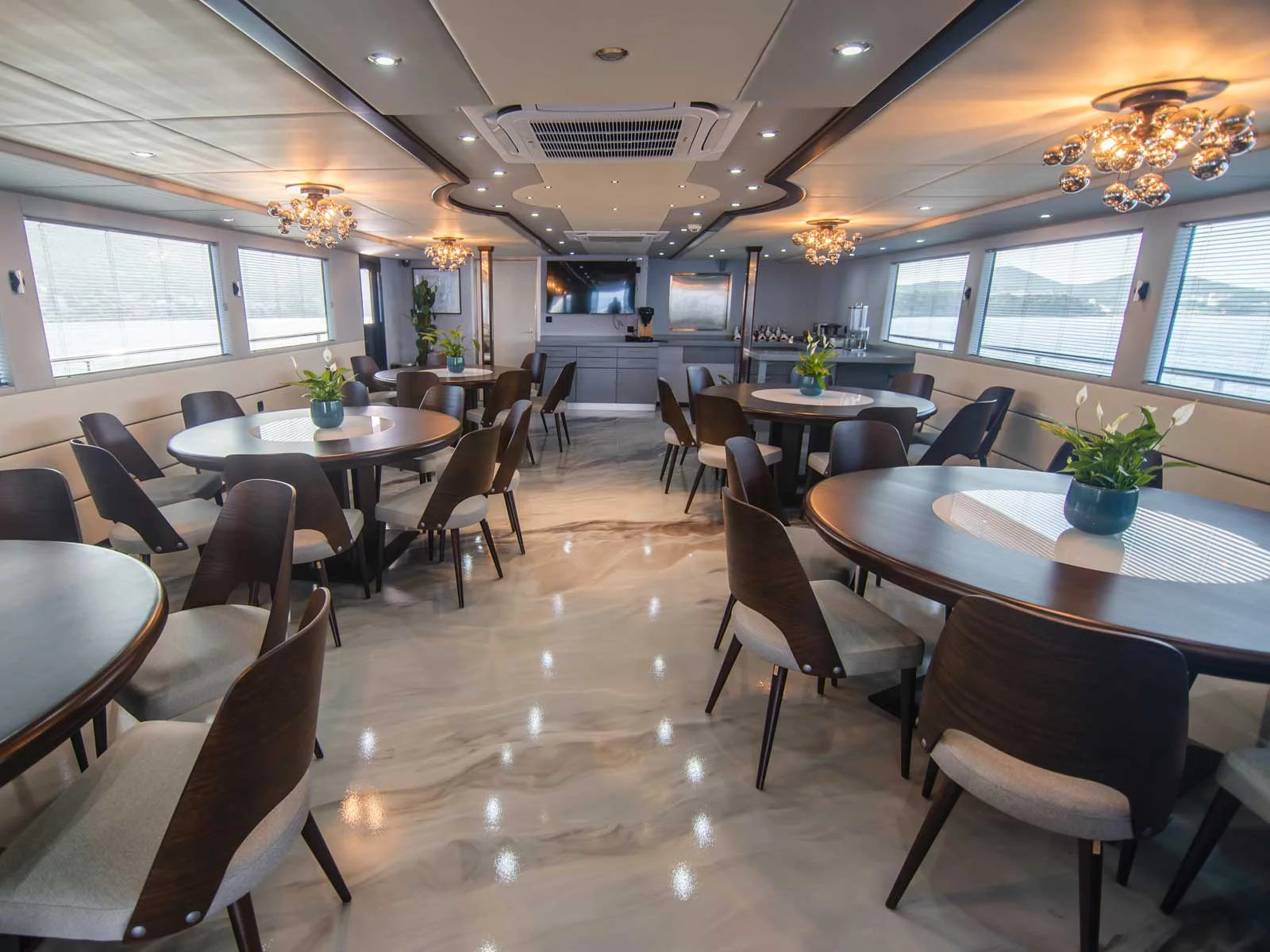Luxury Motor Yacht (Diamond)  - 51
