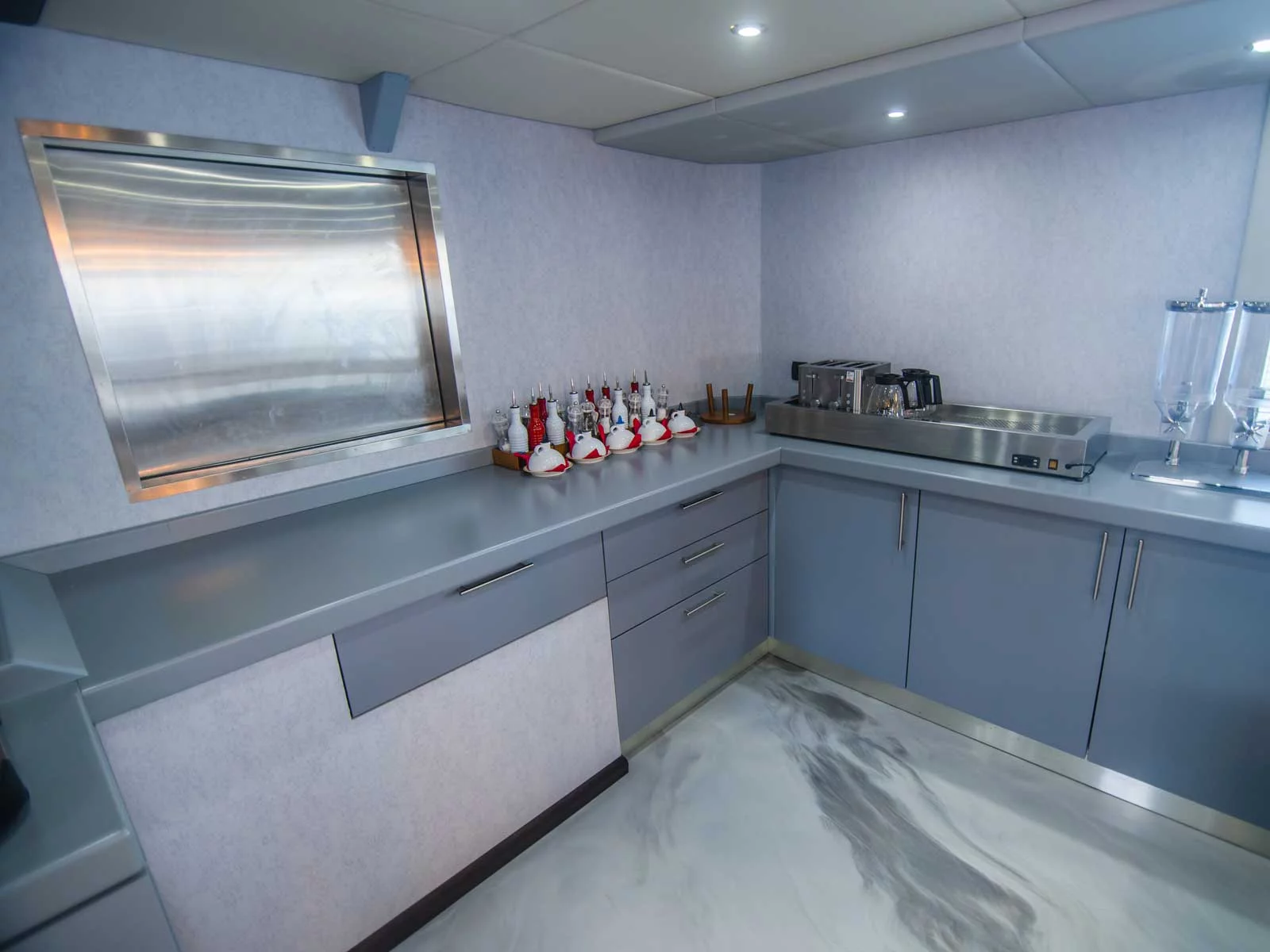Luxury Motor Yacht (Diamond)  - 2
