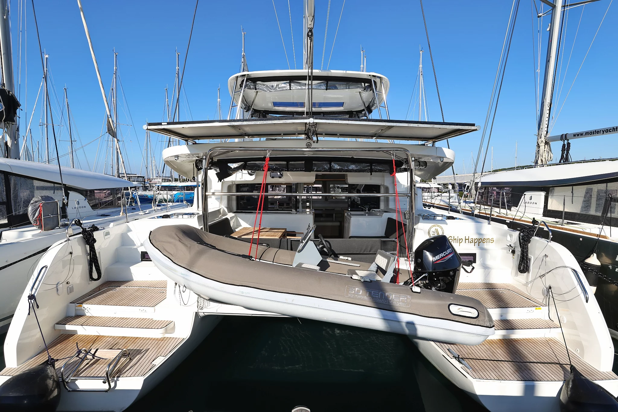 Lagoon 46 (SHIP HAPPENS)  - 2