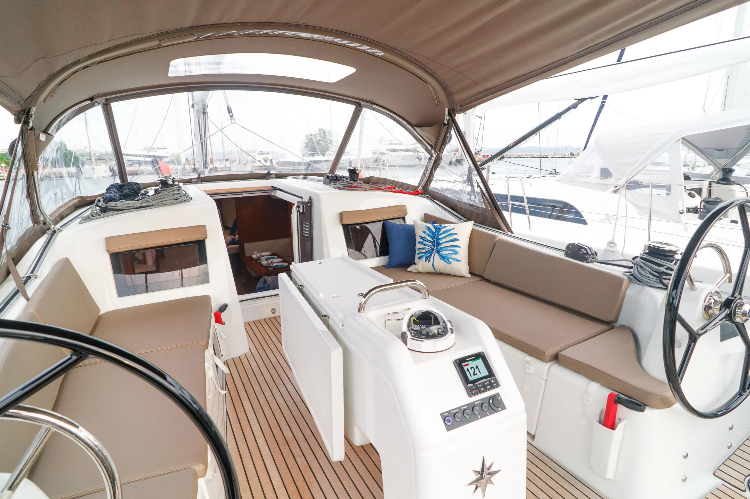 Sun Odyssey 410 (Aquamarine)  - 8