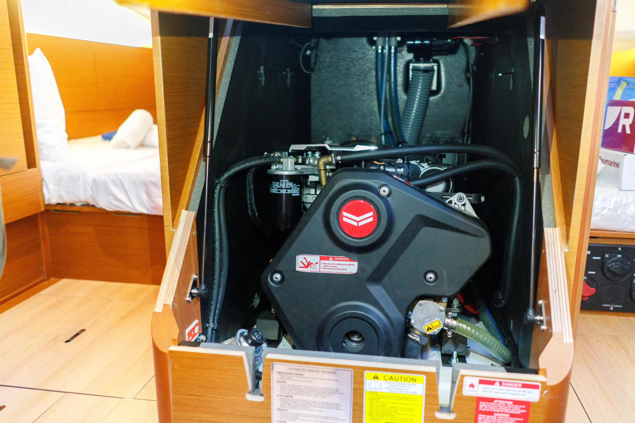 Sun Odyssey 410 (Aquamarine)  - 11