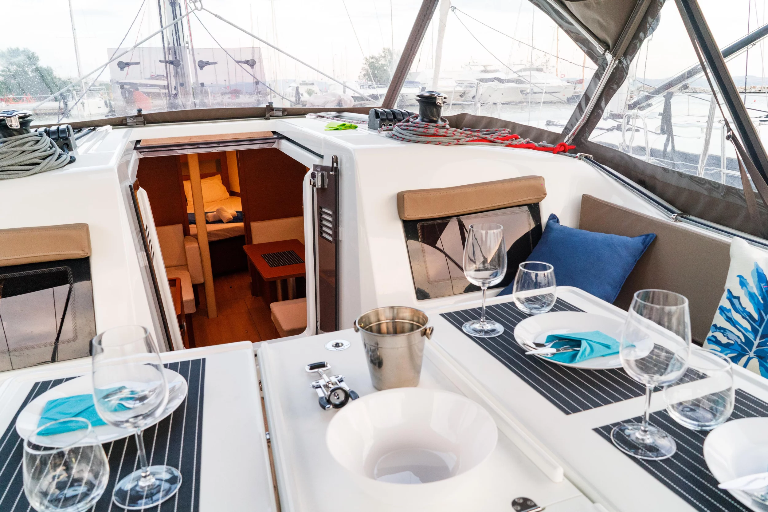 Sun Odyssey 410 (Aquamarine)  - 43