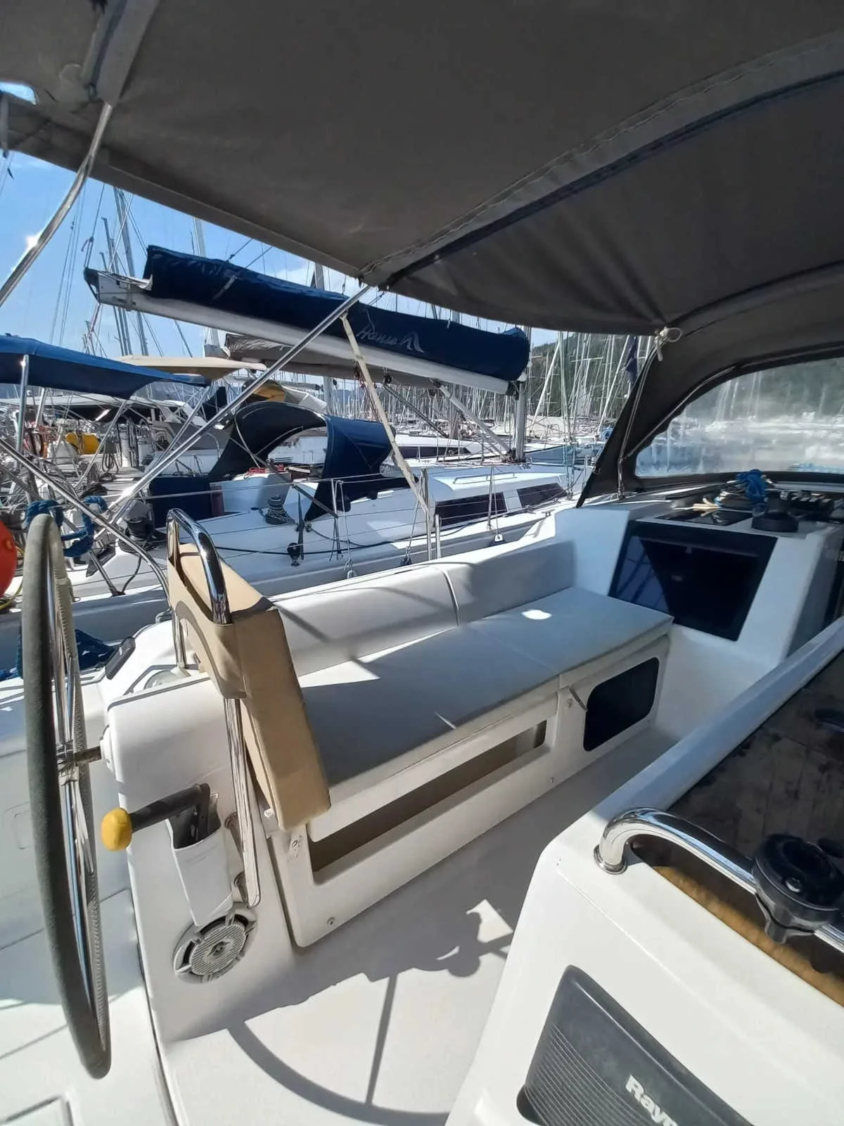 Dufour 410 Grand Large (Julia)  - 11