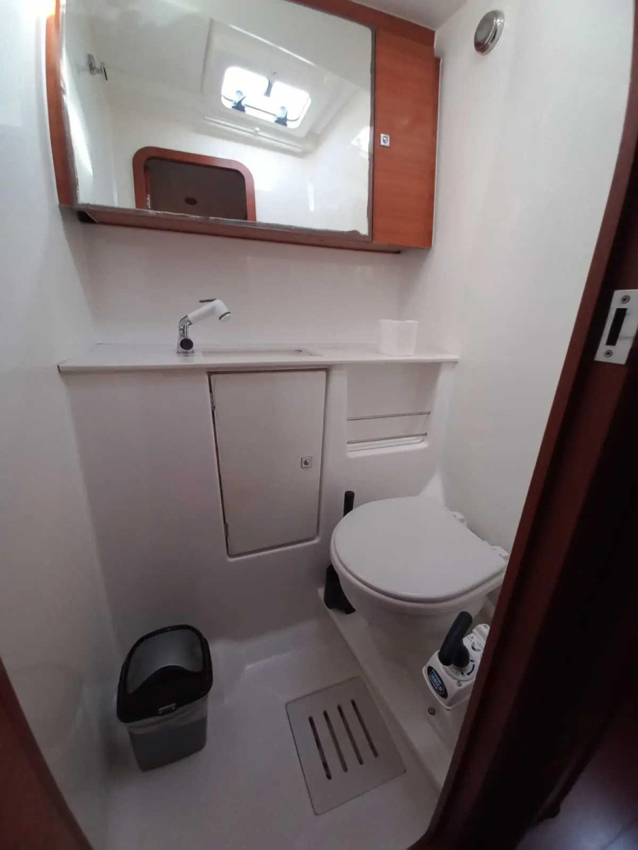 Photo #22 - Dufour 500 Grand Large (Maestro) in Marmaris - 23159