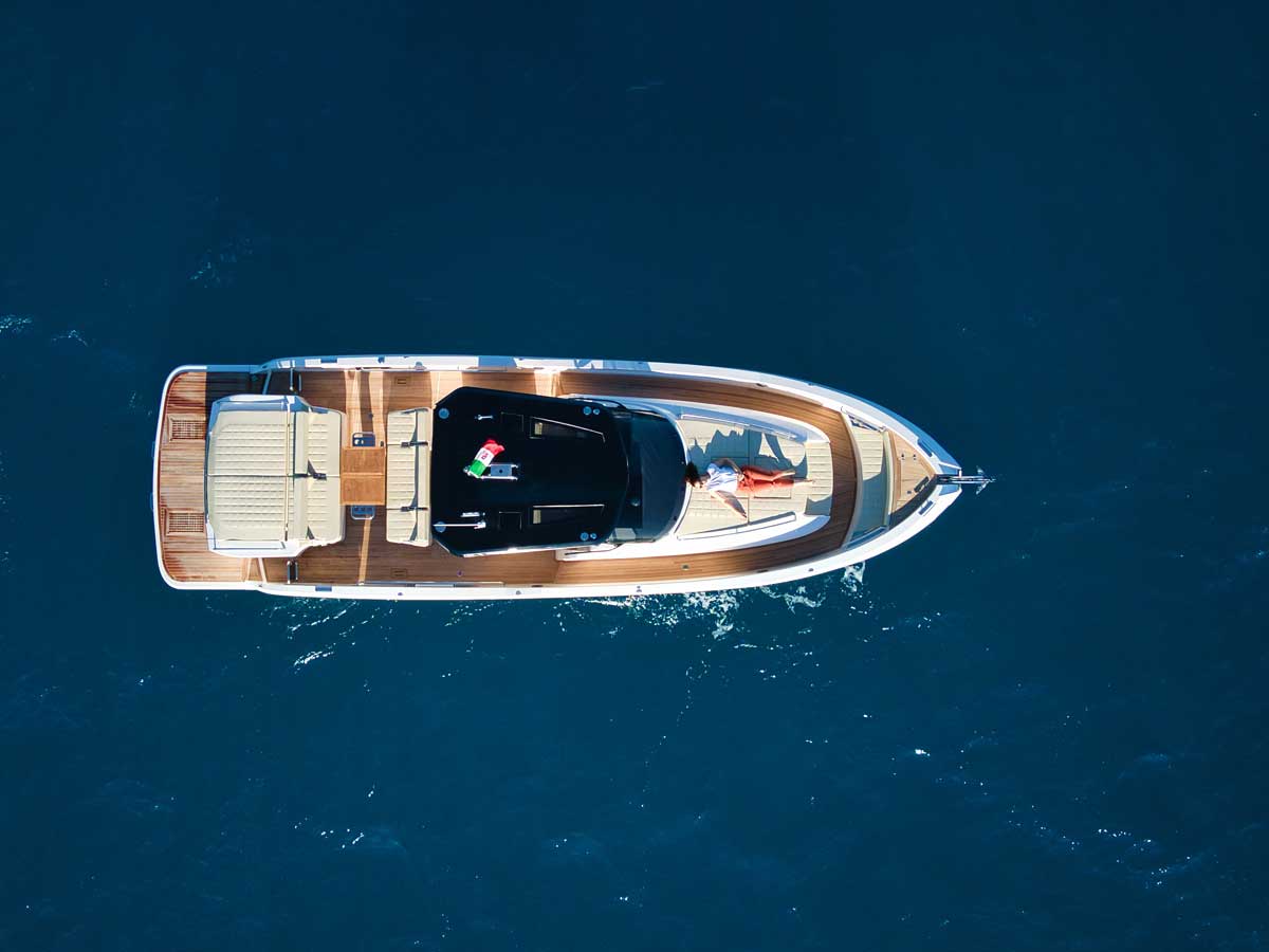 Photo #6 - Cayman 380WA (Just Icon) in Lagos - 23173
