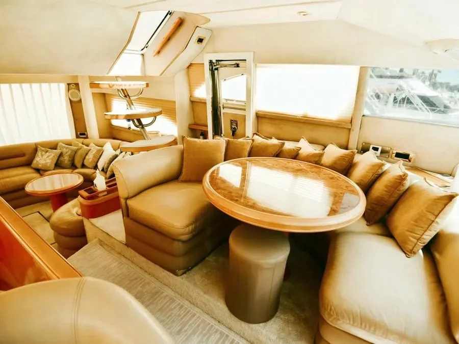 Fairline Squadron 55 (Efe Bey E) Interior image - 7