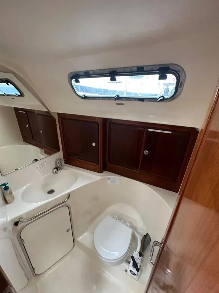 Bavaria 42 Cruiser (Frolika)  - 11