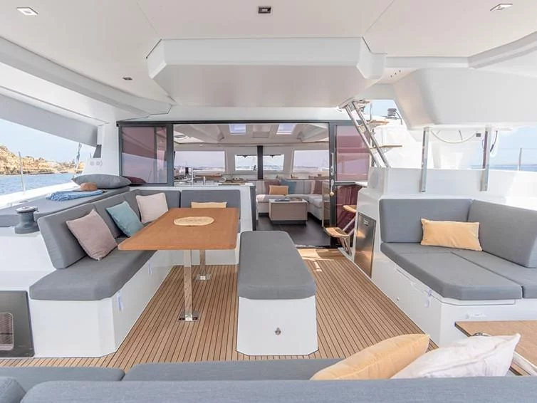 Elba 45 (Caramita) Interior image - 1